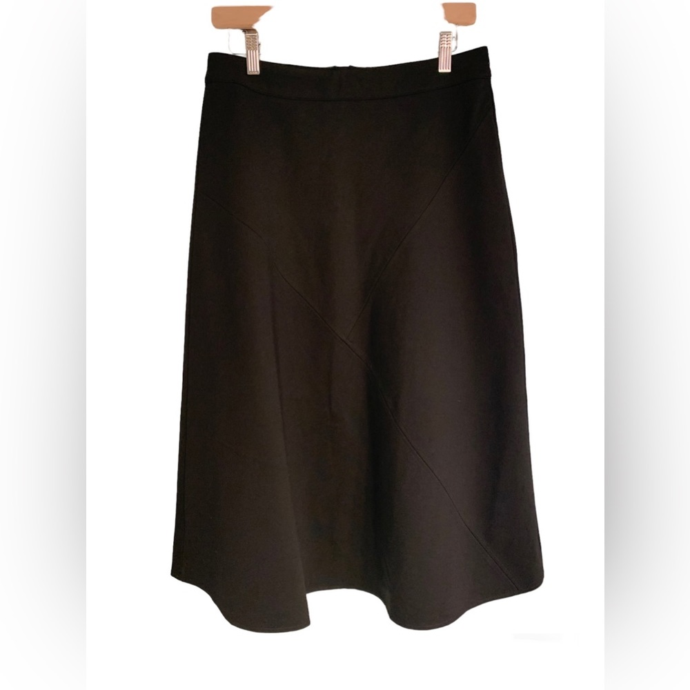 Gracia mid-length skirt. Size L